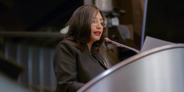 TENER UNA BUENA ADMINISTRACIÓN PÚBLICA DEBE SER UN DERECHO CONSTITUCIONAL: NATALIA RIVERA