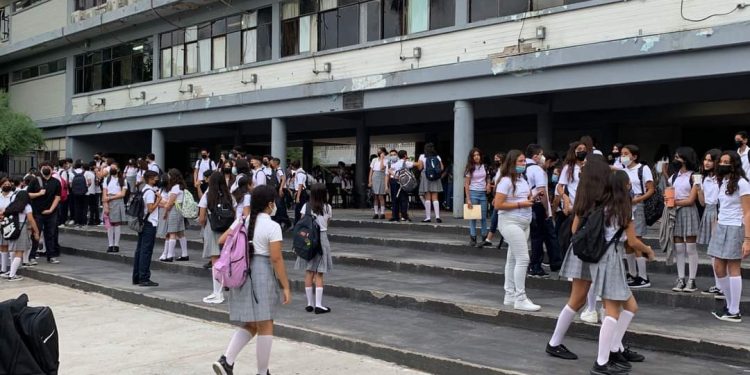 REGRESAN A CLASES MILES DE ALUMNOS EN SONORA
