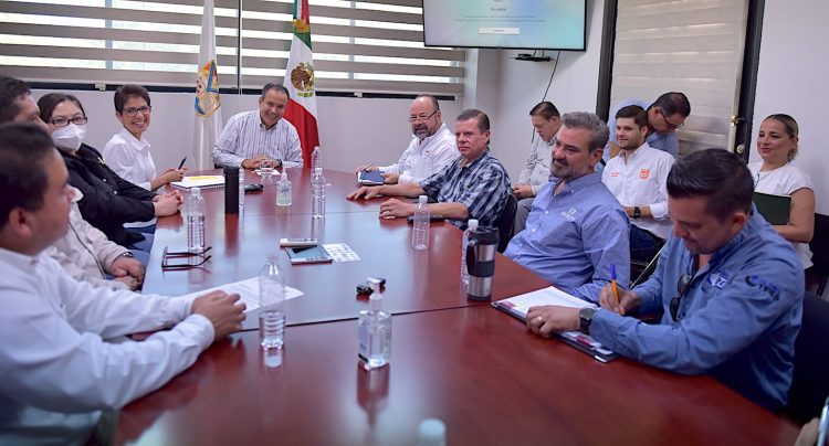 Exploran Toño Astiazarán y empresarios industriales mejorar infraestructura urbana