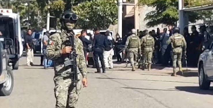 Agentes de la FGR detienen a “El Comandante” en Estación Pesqueira