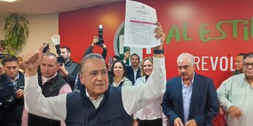Se registra Manlio Fabio Beltrones como precandidato al Senado por el PRI en Sonora