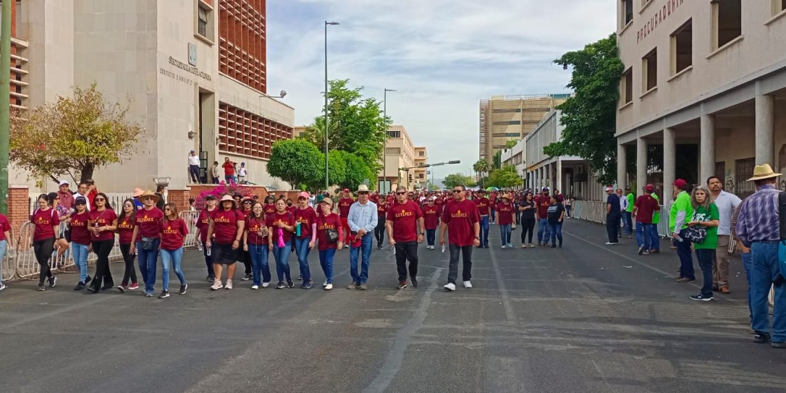 PARTICIPAN MAS DE 20 MIL SINDICALIZADOS EN EL DESFILE DEL DÍA DEL TRABAJO EN HERMOSILLO