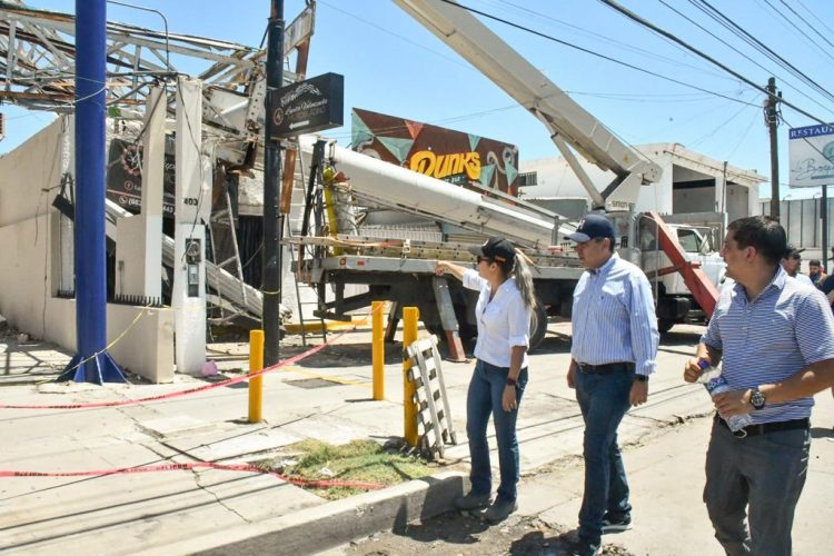 SUPERVISA ANTONIO ASTIAZARÁN ACCIONES PARA REPARAR DAÑOS PROVOCADOS POR LA LLUVIA