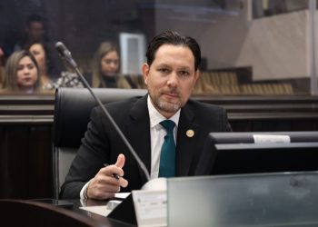 SERÁ UNA REALIDAD LA RECOSTRUCCIÓN DE LA CARRETERA QUE CONECTA PUERTO PEÑASCO-SANTA CLARA: KIKO MUNRO