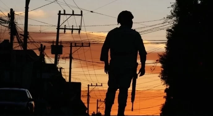 En Tulancingo, sujeto mata a balazos a una menor de edad tras incidente de tránsito