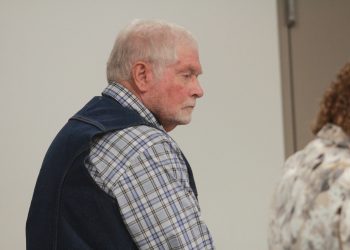 Jurado inicia  juicio de un ranchero acusado de matar a tiros a un mexicano en su propiedad