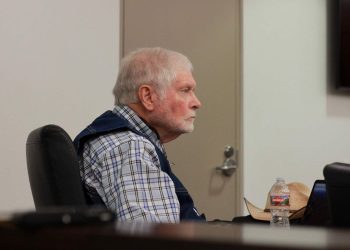 Juez declara nulo juicio en caso de ganadero acusado de matar a migrante en Nogales Az