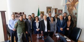 Atiende Gobernador reunión con gremio de transportistas de carga en la entidad