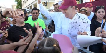Preside Gobernador Desfile por el Día del Trabajo