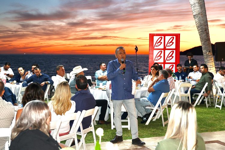 Parte de los ingresos por intercambio comercial generados en puertos de altura como Guaymas, debe generar recursos para obras municipales: Beltrones