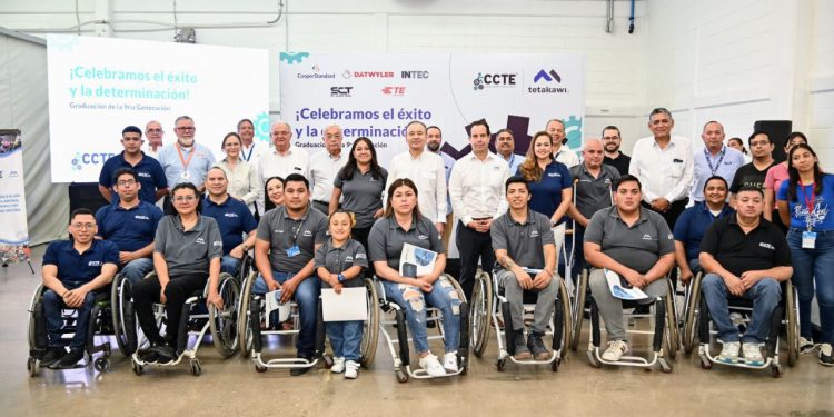Atestigua Gobernador graduación de la novena generación del Centro de Capacitación y Talento Empresarial CCTE Tetakawi