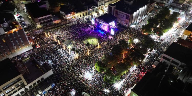 Fiestas del Pitic 2024 tiene gran cierre al ritmo de los 90’s