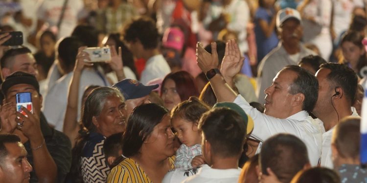 Llama Toño Astiazarán a votar por continuar cambios