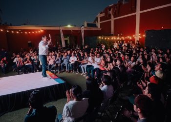 Presenta Toño Astiazarán a jóvenes propuestas para Crecer Más