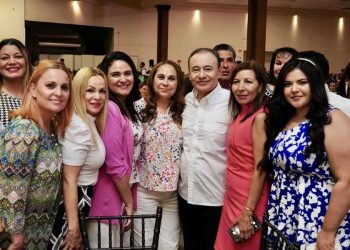 Reconoce Gobernador a madres trabajadoras del estado