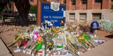 Ex estudiante de posgrado declarado culpable de asesinato en primer grado de profesor de la Universidad de Arizona
