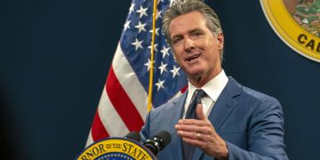 Los médicos de Arizona pueden venir a California para realizar abortos según la nueva ley firmada por el gobernador Newsom