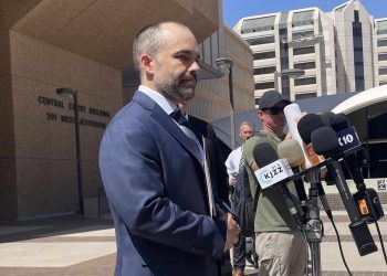 11 acusados ​​en el caso de falsos electores en Arizona se declaran inocentes