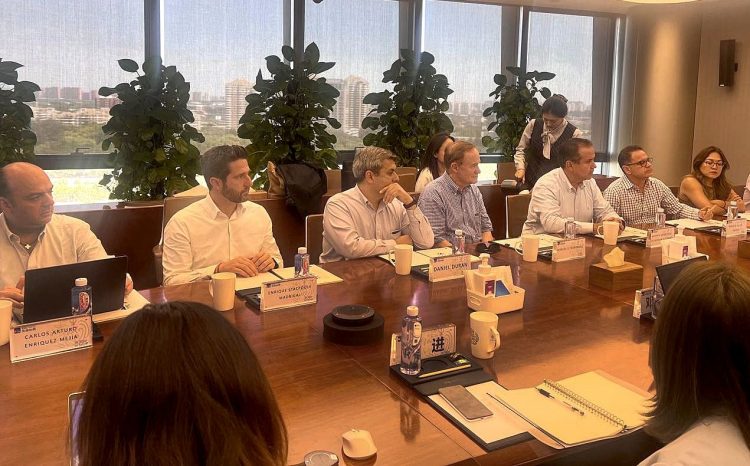 Visita Toño Astiazarán empresas líderes en sustentabilidad ambiental y reciclaje en China