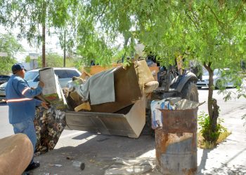 Lleva Ayuntamiento de Hermosillo jornada de descacharre a Villa de Seris y Pedregal de la Villa