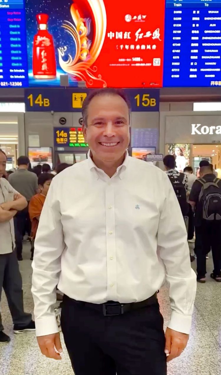 Evalúa Toño Astiazarán transportes con energía limpia factibles para su uso en Hermosillo