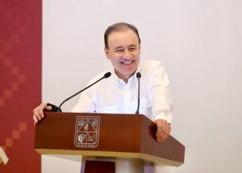 Alcanza distribución de uniformes escolares 60 municipios en Sonora: Alfonso Durazo