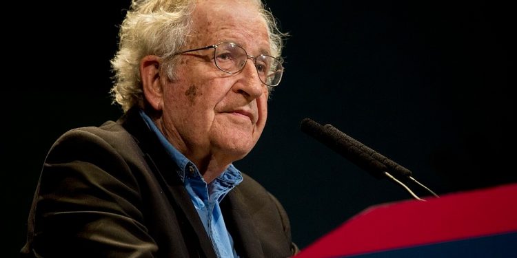 Muere Noam Chomsky, intellectual, escritor, filósofo y politólogo estadounidense