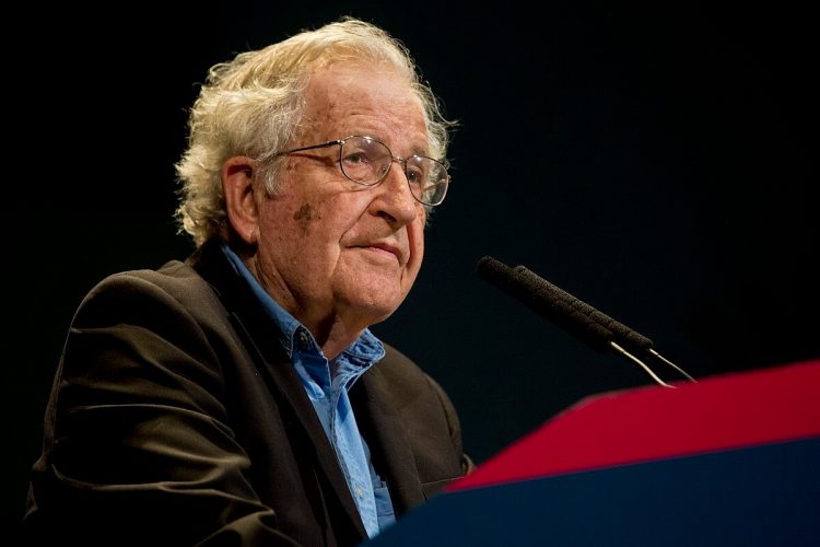 Muere Noam Chomsky, intellectual, escritor, filósofo y politólogo estadounidense