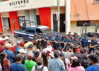 Se enfrentan militares y civiles armados en la Sierra de Chiapas; retienen a 14 policías municipals