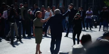 En la democracia de verdad el pueblo manda; el resto es accesorio: AMLO