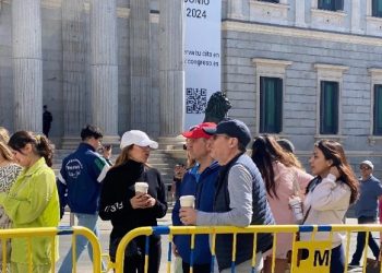 Asistencia masiva a votar en el exterior rebasa expectativa del INE