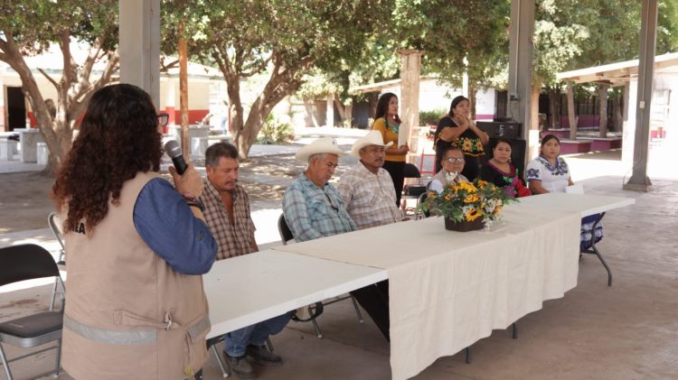 Brinda ISEA atención educativa bilingüe a miembros de la comunidad yaqui