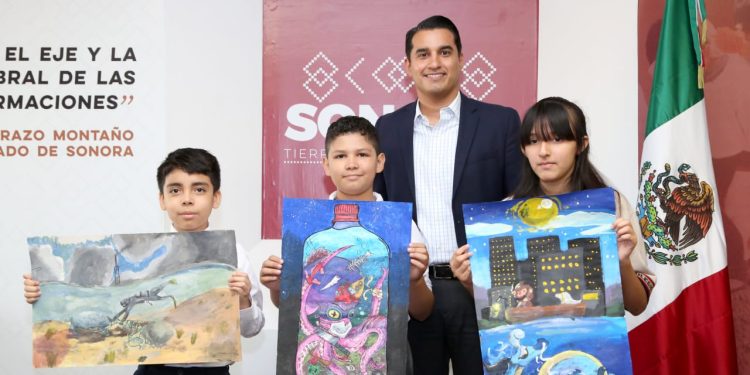 Premia SEC a ganadores estatales del 47 Concurso Nacional de Pintura Infantil “El Niño y La Mar”