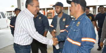 Reconoce Toño Astiazarán a empleadas y empleados municipales