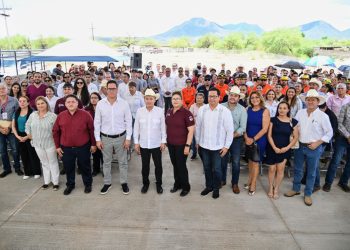 Gobernador Durazo lleva atención médica de calidad a La Colorada