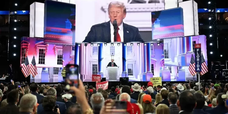 Un Trump ‘salvado por Dios’ es ungido candidato presidencial republican