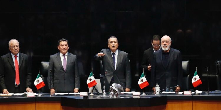 Manlio Fabio Beltrones presidió la instalación del Senado de la República y tomó protesta a las y los 128 Senadores
