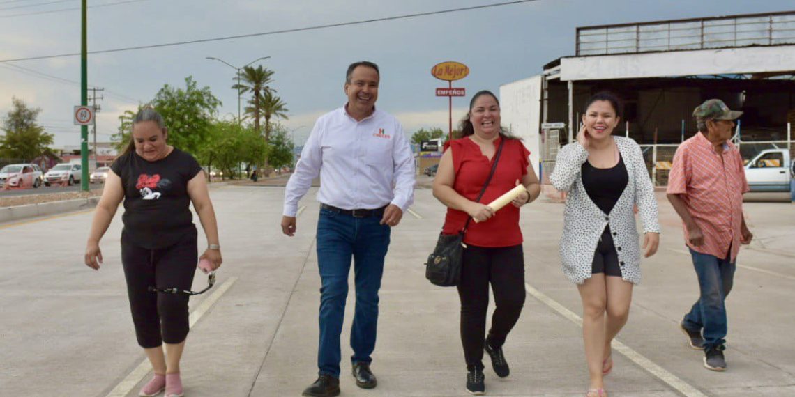 Entrega Antonio Astiazarán dos obras de pavimentación con concreto en el norte de Hermosillo