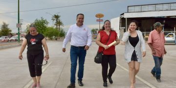 Entrega Antonio Astiazarán dos obras de pavimentación con concreto en el norte de Hermosillo