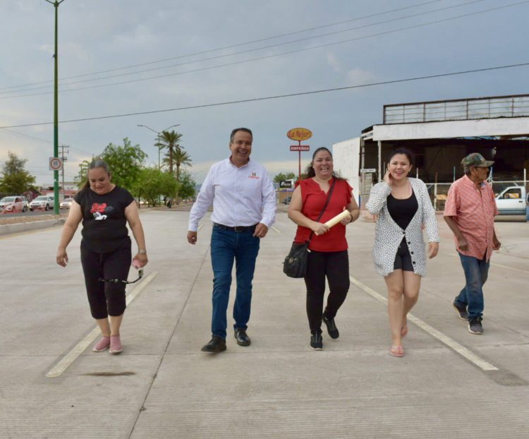 Entrega Antonio Astiazarán dos obras de pavimentación con concreto en el norte de Hermosillo