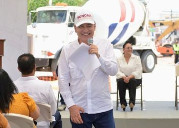 Resuelve Gobernador Durazo derrame de aguas negras en Guaymas