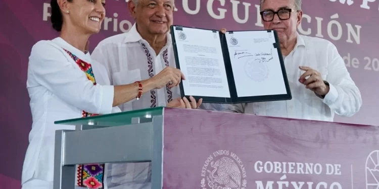 Expresan AMLO y Sheinbaum apoyo a Rocha Moya durante visita a Sinaloa