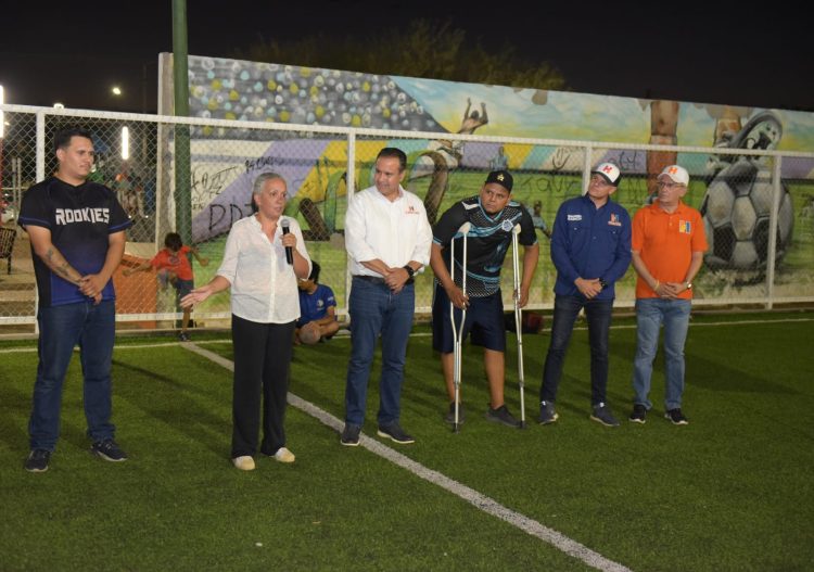 Entrega Toño Astiazarán rehabilitación de Parque Villa Mágica