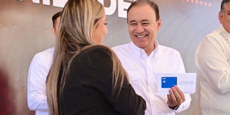 Gobernador Durazo crea el programa de becas más grande en la historia de Sonora