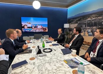 Promueve Gobernador Durazo Plan Sonora en Expoenergética en Houston, Texas