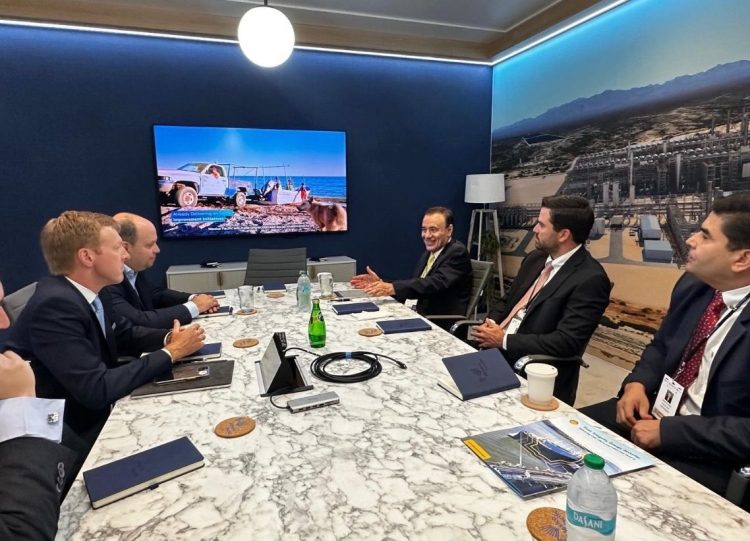 Promueve Gobernador Durazo Plan Sonora en Expoenergética en Houston, Texas