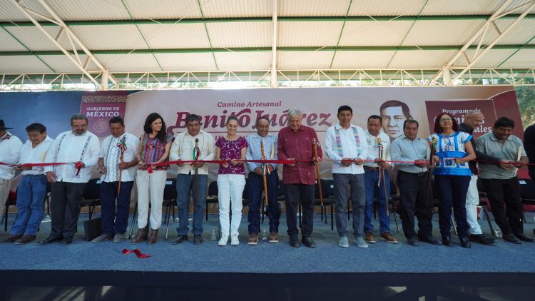 Venimos a despedirnos; estoy enamorado de Oaxaca, principal santuario cultural de México: presidente AMLO