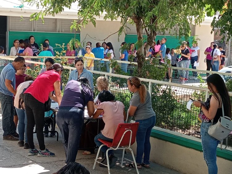 Impulsan diputados registro de becas a estudiantes en Nogales.
