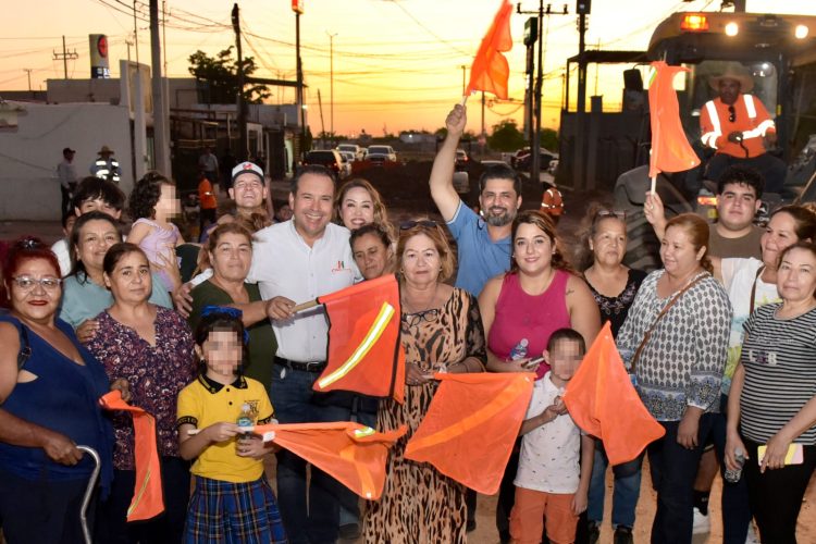 Inicia Toño Astiazarán tercera etapa de pavimentación en la avenida Sóstenes Rocha