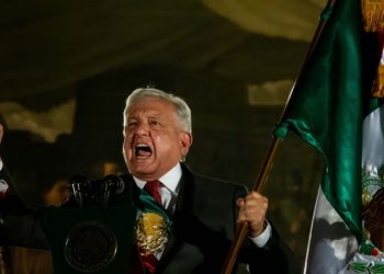 Da su último Grito de Independencia AMLO incluye en su arenga a la Cuarta Transformación